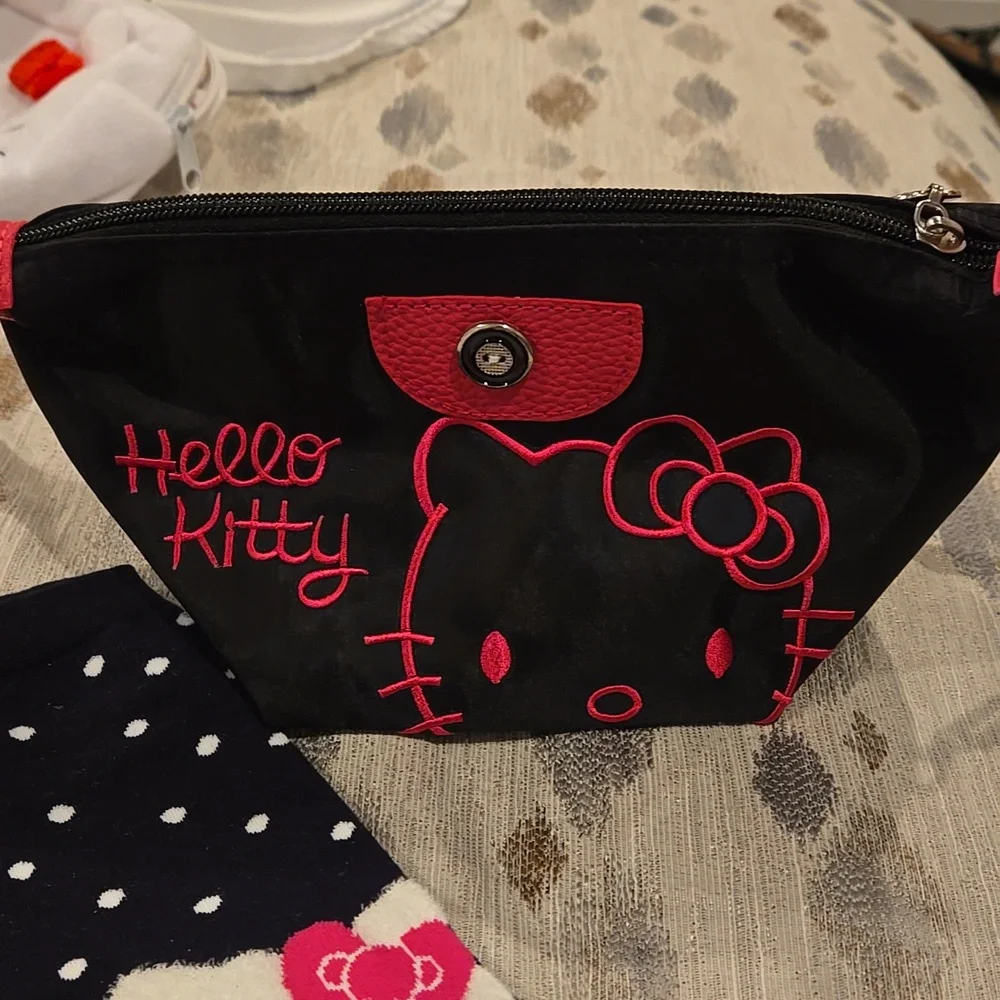 Hello Kitty large capacity waterproof wristlet bag with matching socks